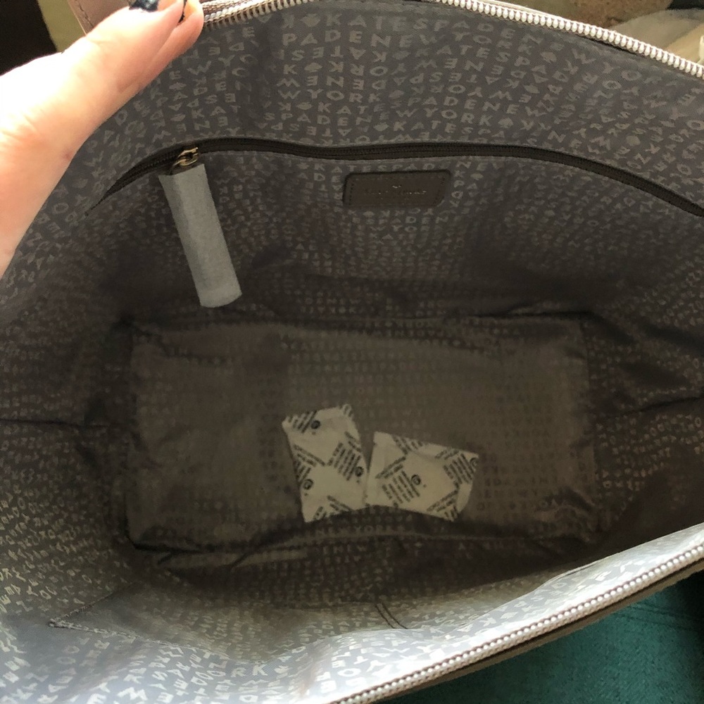 ✨HP✨ Kate Spade Penny Greta Court Cityscape Tote - Picture 11 of 16